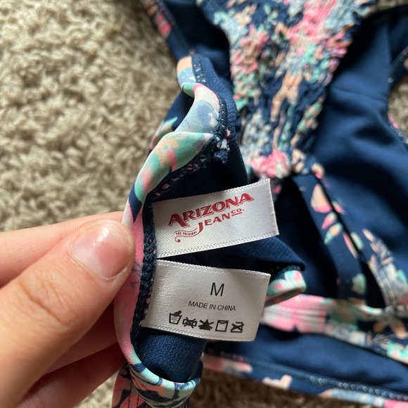 Razorback floral bikini top - Picture 2 of 4